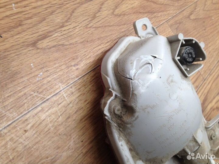 Фонарь противотуманный правый Toyota Highlander 3