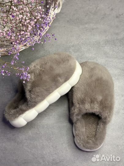Мягкие пушистые домашние тапочки