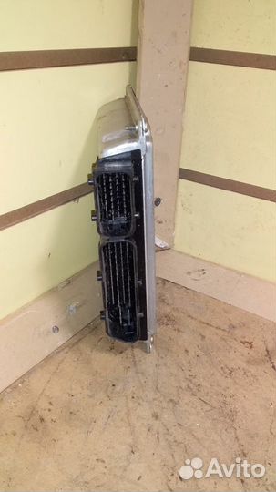 Блок управления двигателя Audi A6(C5) 2.4Б 97-00