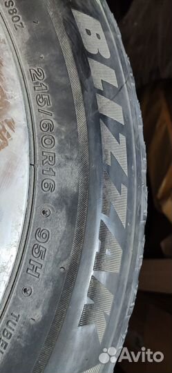 Bridgestone Blizzak WS-80 215/60 R16 95H