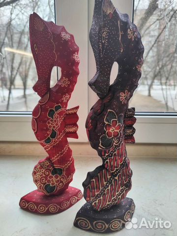 Деревянные статуэтки морские коньки