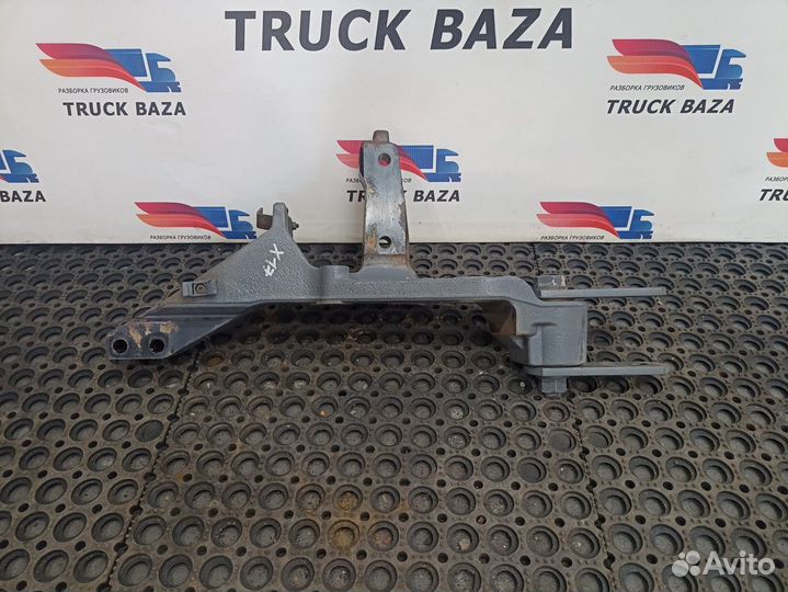 1682111 Кронштейн передней рессоры Daf CF