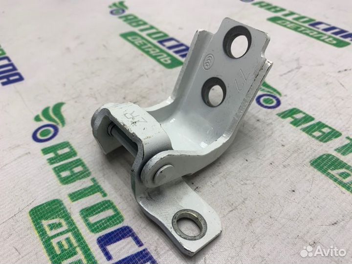 Петля двери задняя правая Mazda 6Gj/Gl седан