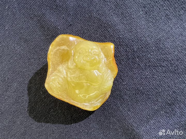 Бог Хотей из Балтийского янтаря