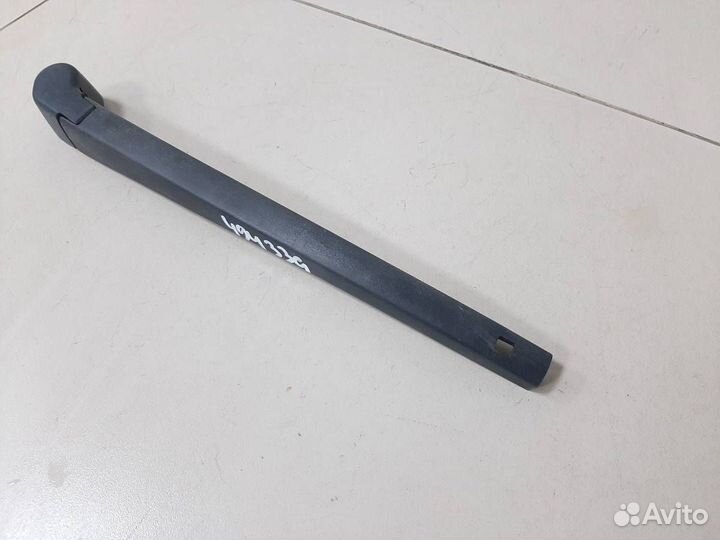 Поводок стеклоочистителя задний Skoda Rapid 2012-2