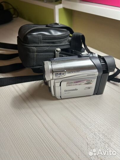 Видеокамера Panasonic nv-gs11