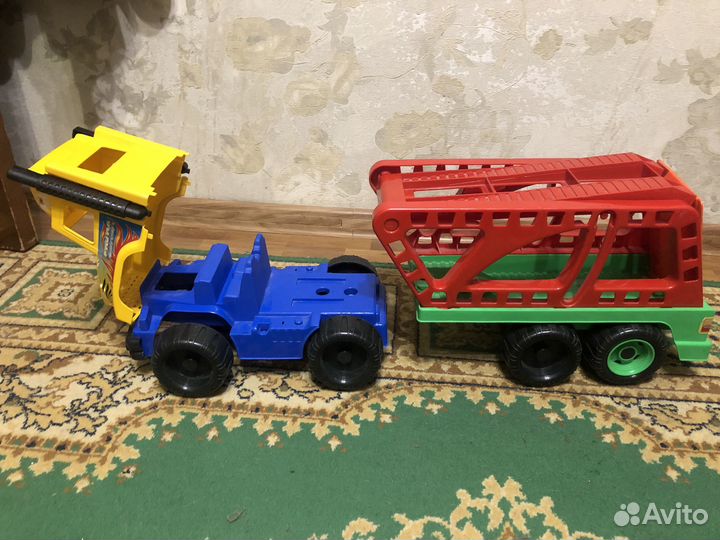 Игрушечный эвакуатор