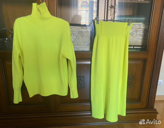 Brusnika костюм 100% шерсть