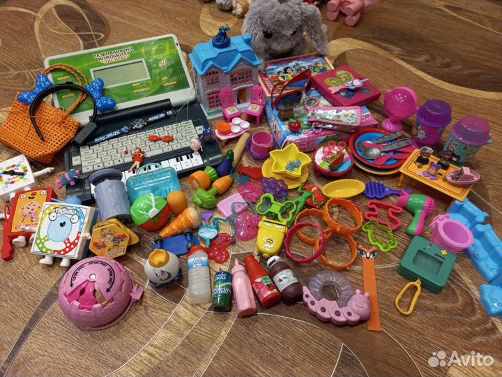 Игрушки для девочки с компьютером