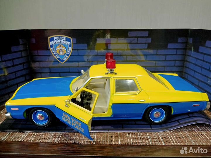 Модель Police Dodge Monaco 1974 nysp 1:24