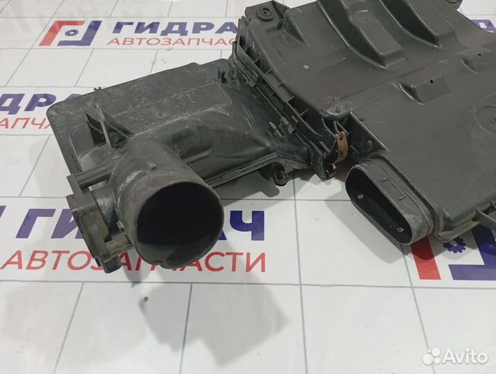 Корпус воздушного фильтра Mazda Mazda 3 (BK) ZJ01-13-Z0XD