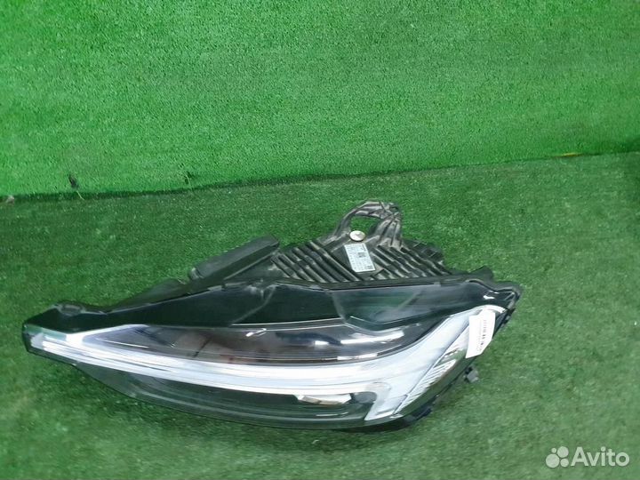 Фара левая Volvo XC60