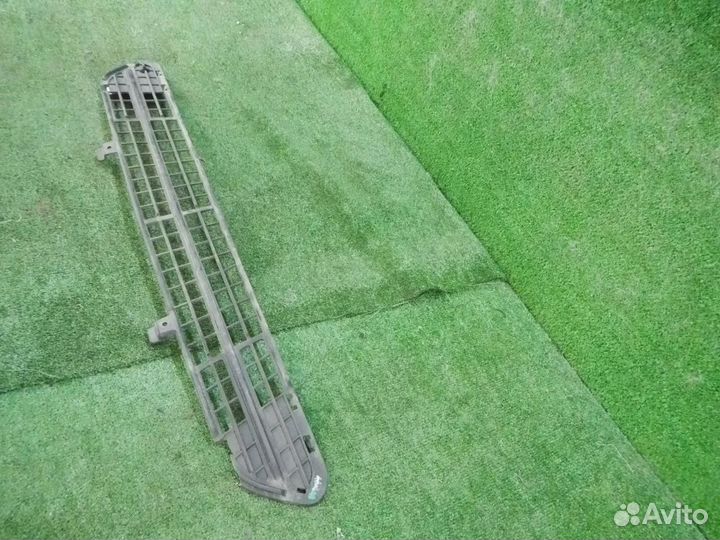 Решетка переднего бампера Chevrolet Cruze 1 (2012