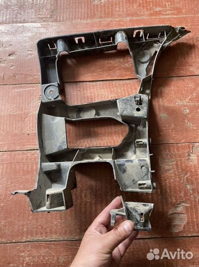 Кронштейн крепления бампера Citroen C5 2008