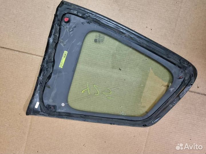 Стекло кузовное глухое левое Opel Zafira C 2013