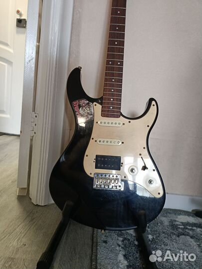 Электрогитара yamaha