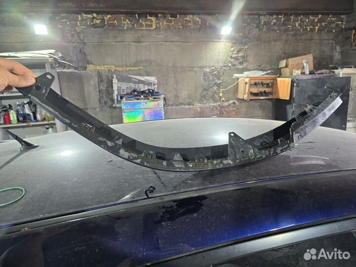 Губа на бампер Toyota Avensis AZT251 молдиг бампер