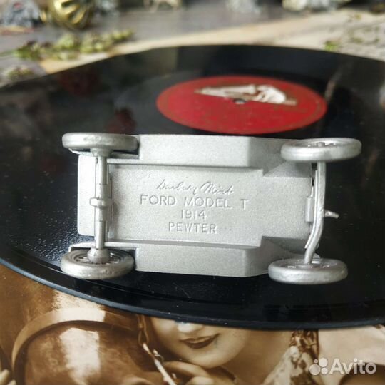 Антиквариат из Европы. Модели ретро-автомобилей