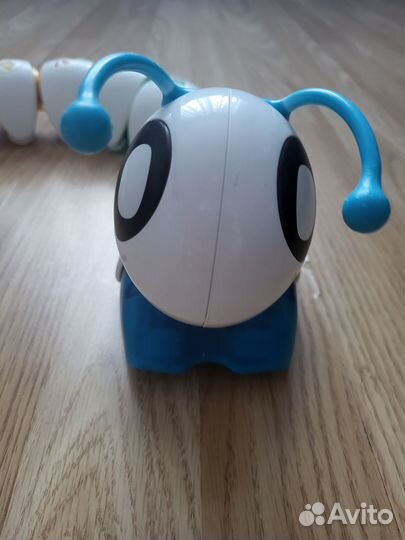 Гусеница Игрушка пластмассовая