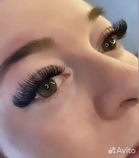 Наращивание ресниц и мастер по бровям