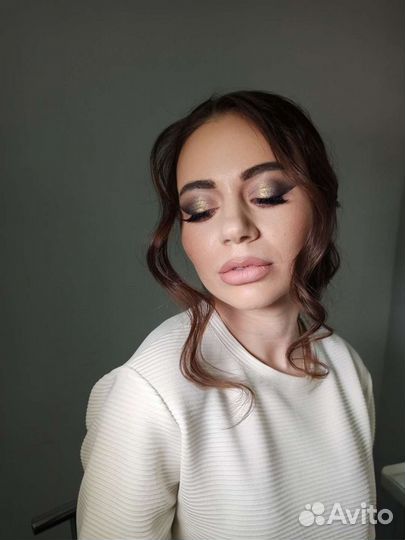 Макияж и прическа