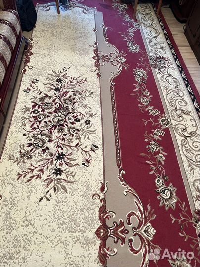 Ковер 2,5 м на 5,5 м с недостатками