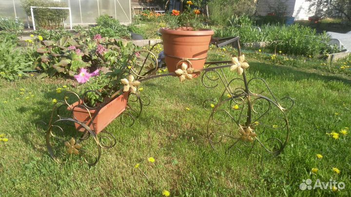 Подставка для цветов уличная