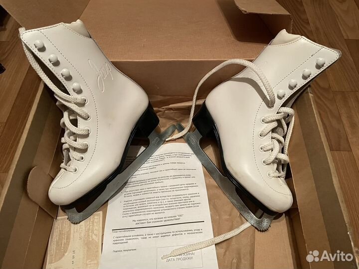 Коньки фигурные Cortina Jump