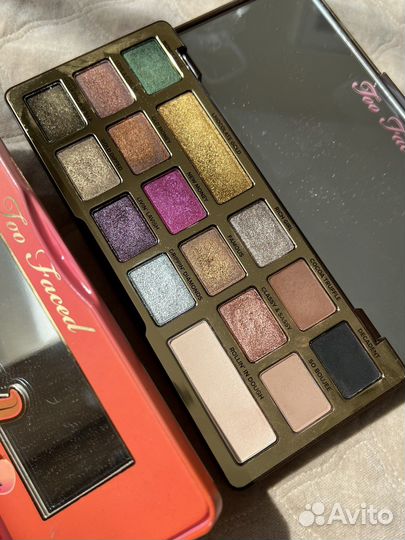 Палетка теней too faced chocolate / peach