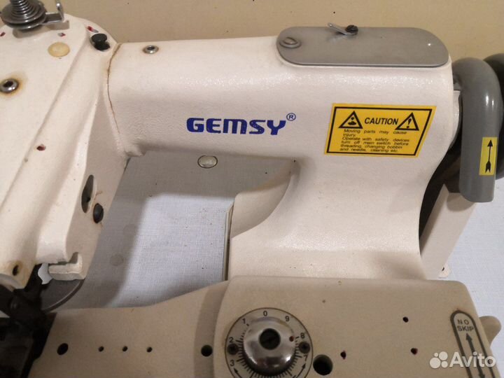 Швейная машина