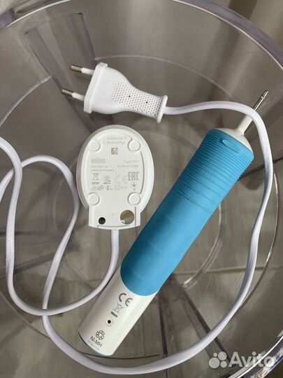 Зубная щетка электрическая Braun oral b