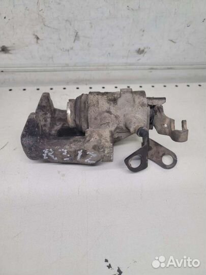 Суппорт задний правый Skoda Octavia A5 1Z 2004