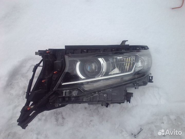 Фара левая Land Cruiser Prado