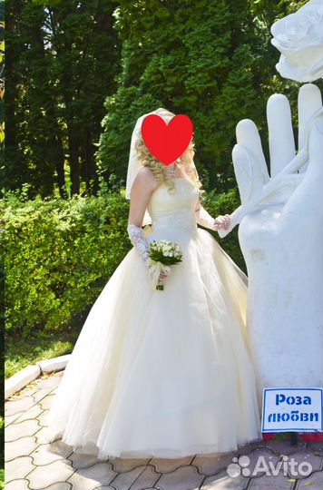 Свадебное платье