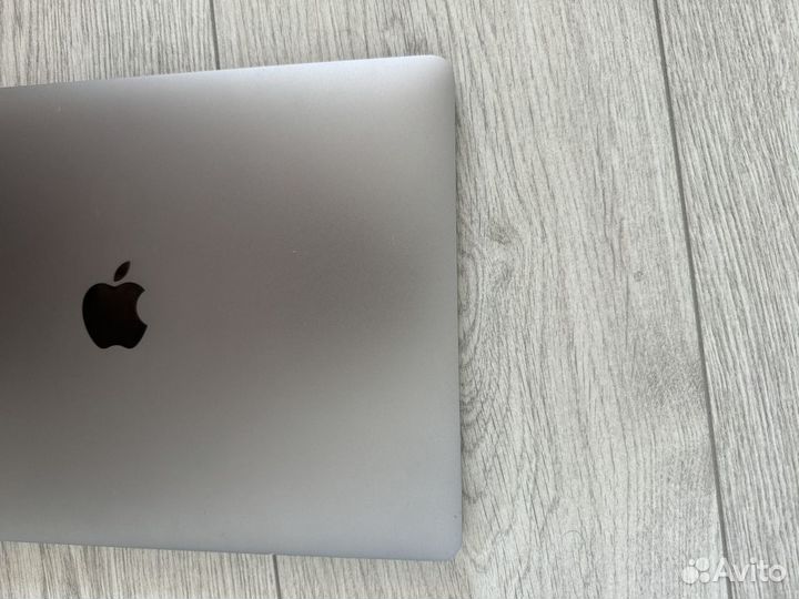 Apple MacBook Pro 13 2019