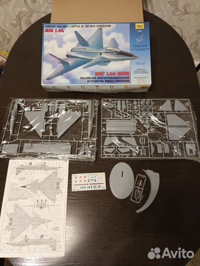 Сборная модель 1/72 миг 1.44 Звезда