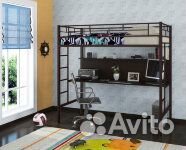 Металлическая кровать-чердак со столом