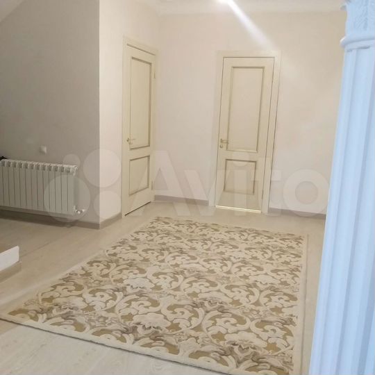 Дом 300 м² на участке 4,5 сот.