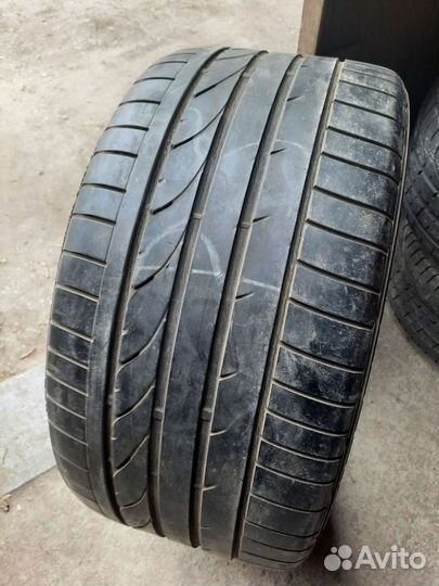Bridgestone Potenza RE050A 285/35 R20