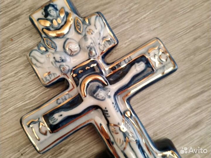 Гжель. Православный крест