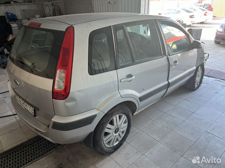 Продам на запчасти