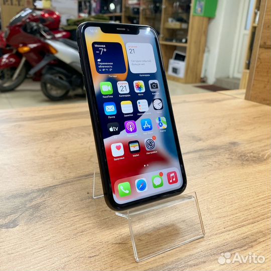 iPhone 11, 64 ГБ