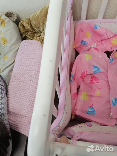 Кроватка с маятником