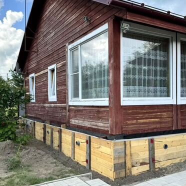 Замена венцов пола лагов / Ремонт сгнивших оснований / Подъем дома и устранение перекоса