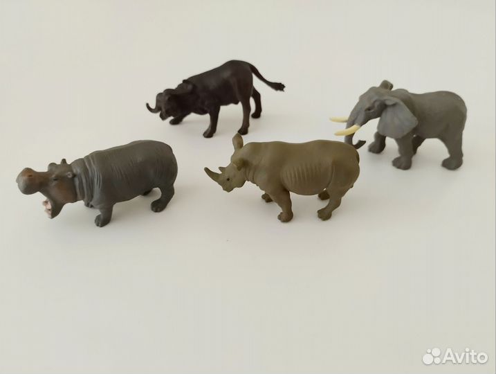 Фигурки животных Schleich, Collecta, Mojo