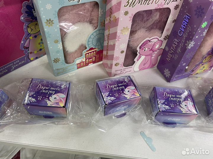 Подарочные наборы для девочек к Новому году