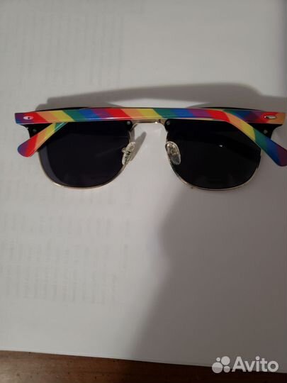 Солнцезащитные очки prada