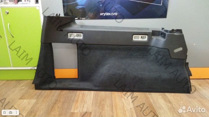 Обшивка багажника (левая нижняя) Volvo V70