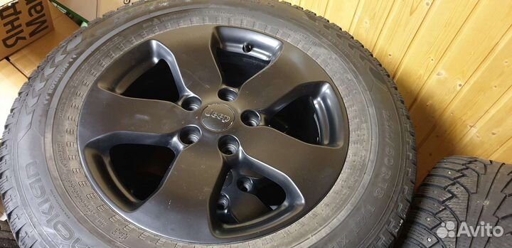 Колеса, шины диски jeep grand cherokee wk2