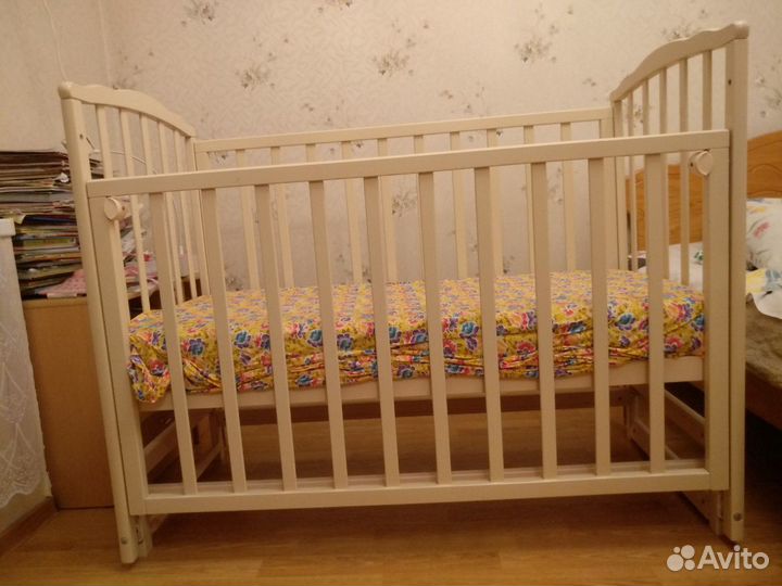 Продам детскую кроватку с ортопедическим матрасом
